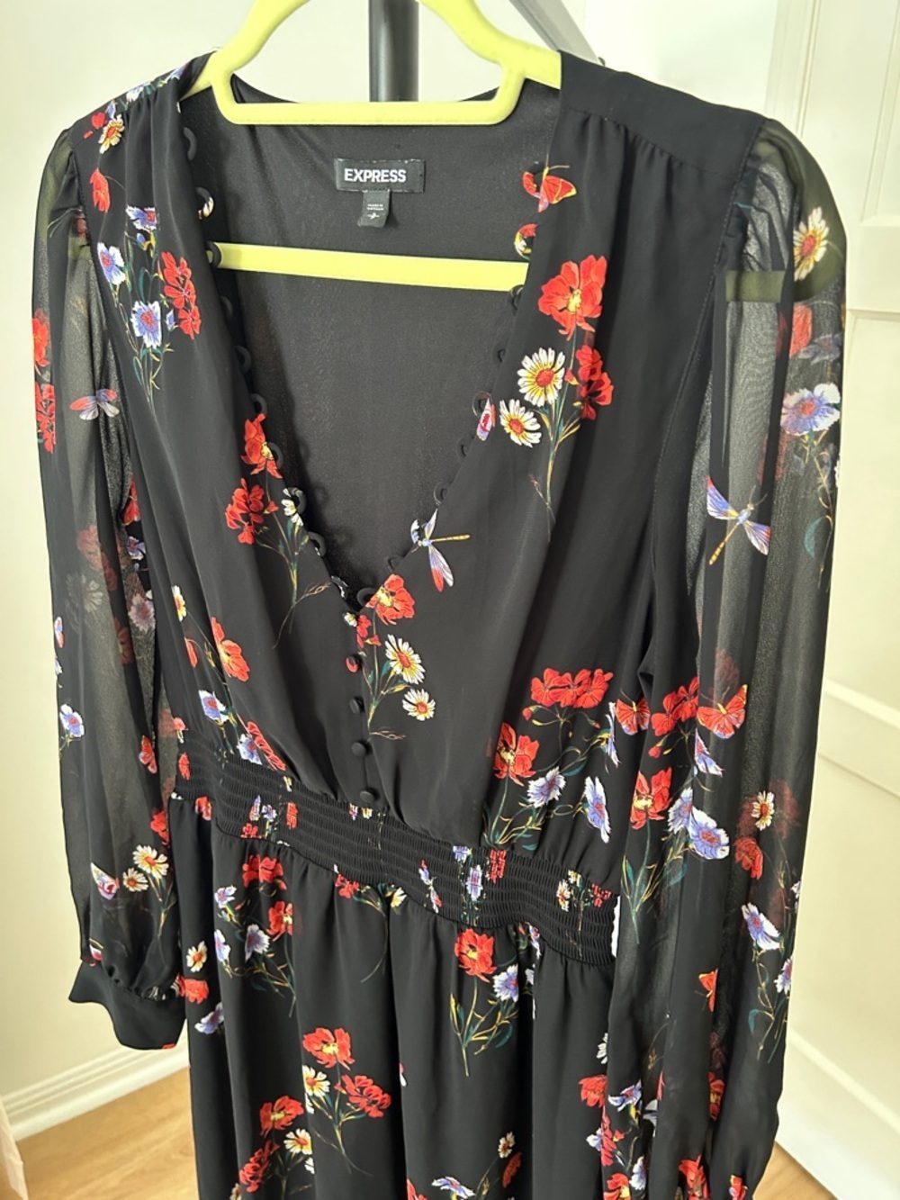 Express Dress. Size small. PTP 17”. Elastic waist. Sheer sleeves. Inside liner. - Picture 3 of 5